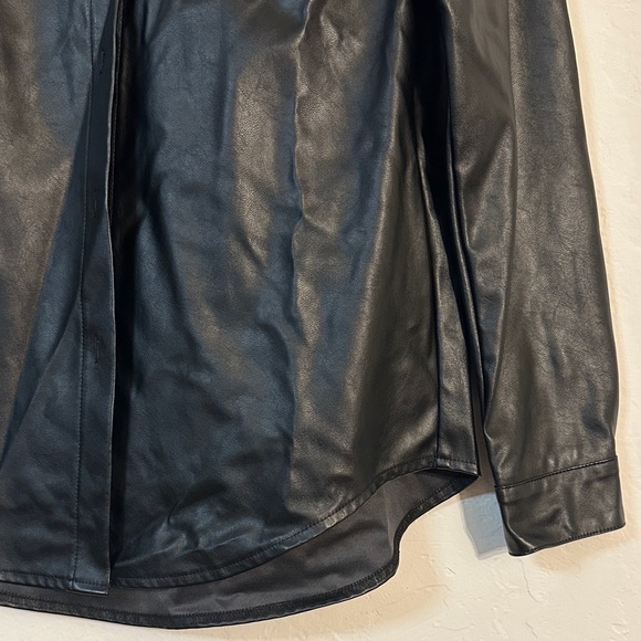 New Look Black Faux Leather Button-Up Shirt – Long Sleeve‎ Collared Top - Picture 3 of 8